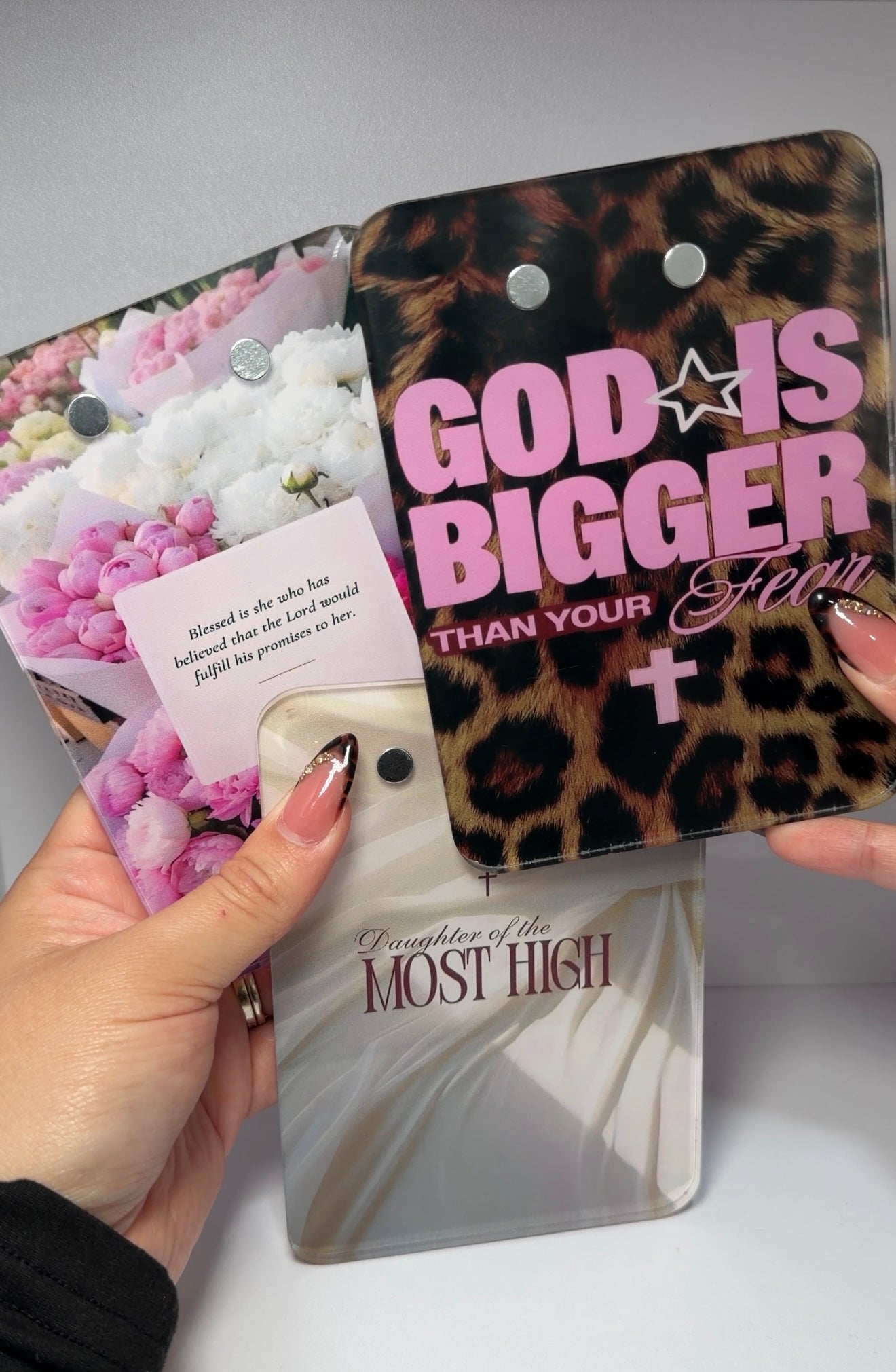 CUTEST LASH TILES