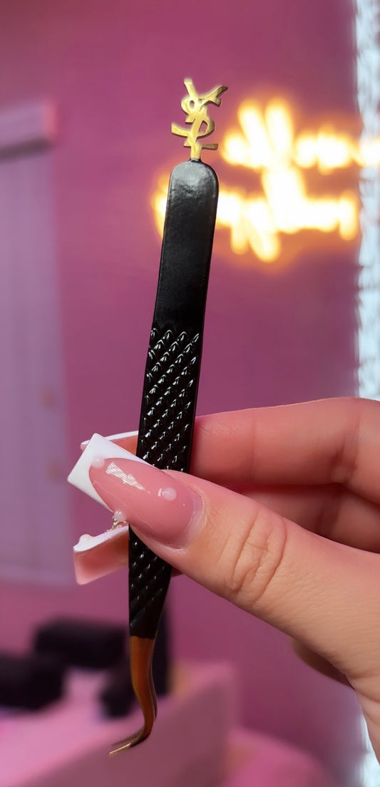 YSL CURVED BOOT TWEEZER